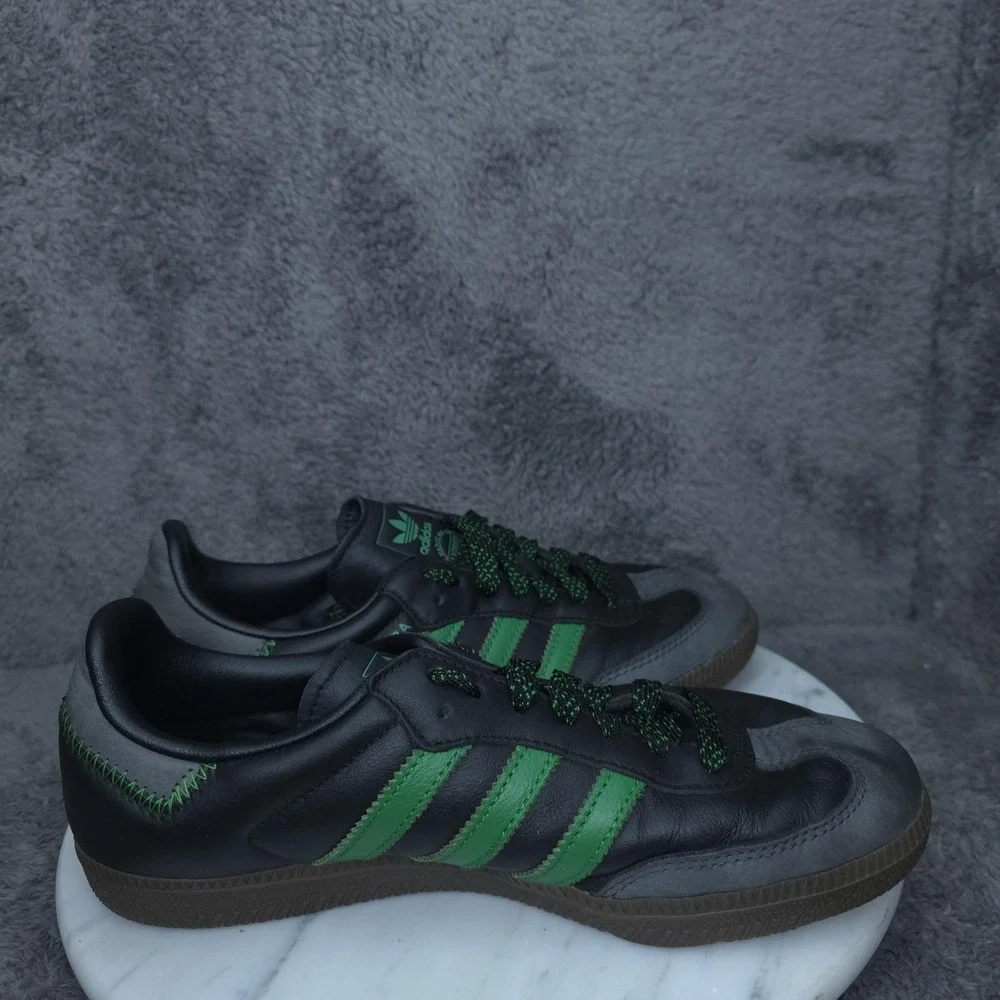 Adidas Samba Shoes Womens Size 6.5 Black Green Leather Gum Sole Soccer Sneakers